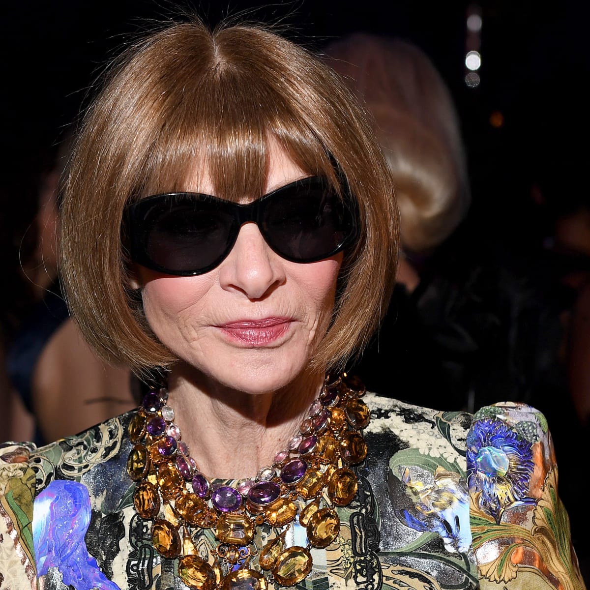 anna-wintour-wearing-athleisure-nike-shoes