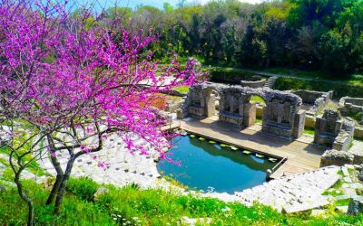 Butrinti turistik u popullua nga turistët e huaj këtë fundjavë