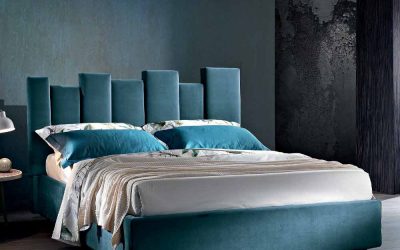 Si të dekoroni një dhomë gjumi në nuancat e blusë?