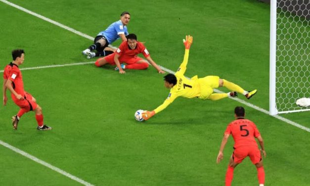 Uruguaj “i pafat”, barazon me Korenë e Jugut