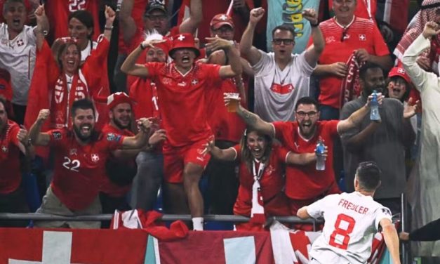 Zvicra fiton përballjen e fortë me Serbinë; Kameruni shokon Brazilin