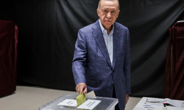 Presidenti Recep Tayyip Erdoğan më i votuari në Turqi, por jo fitues.