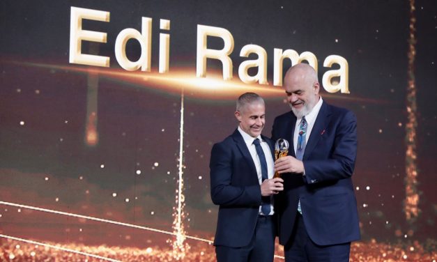 Mbrëmja e yjeve, kryeministri Rama për Silvinjon: Do ta bëjmë shqiptar!