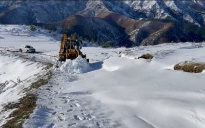 Dëbora zbardh veriun dhe verilindjen e vendit