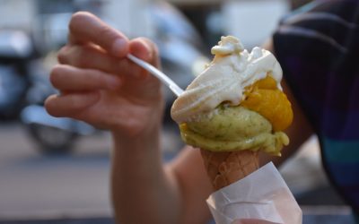 Ky qytet europian do ta ndalojë shitjen e akulloreve dhe picave pas mesnatës