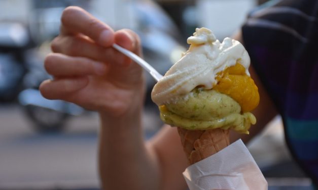 Ky qytet europian do ta ndalojë shitjen e akulloreve dhe picave pas mesnatës