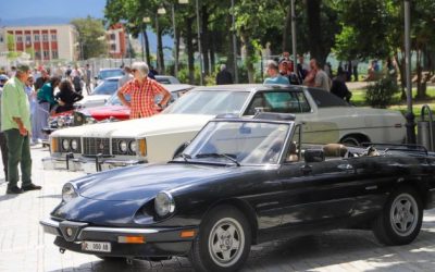 Festivali i makinave retro “pushton” Beratin, aktivitete për të gjitha moshat