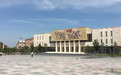Të huajt: Shqiptarët janë tepër mikpritës, Tirana ka histori e kulturë të pasur