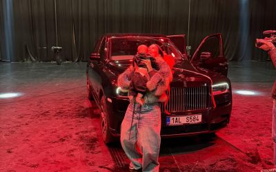 Kreshniku surprizon Dafinën me Rolls-Royce Cullinan