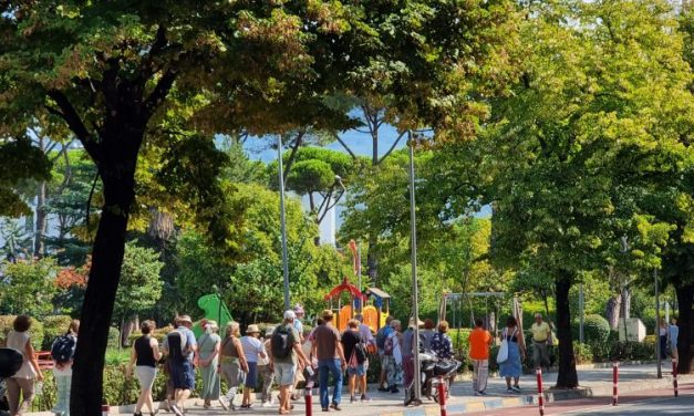 Shqipëria priti mbi 11 milionë turistë/ INSTAT: Në krahasim me një vit më parë janë rritur me 6.7%