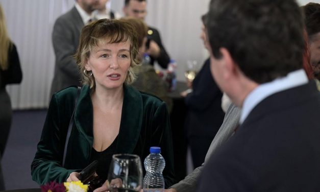 Adriana Matoshi rritet me vota, kap rezultatin e shkurtit vetëm me pak më shumë se gjysmën e kutive