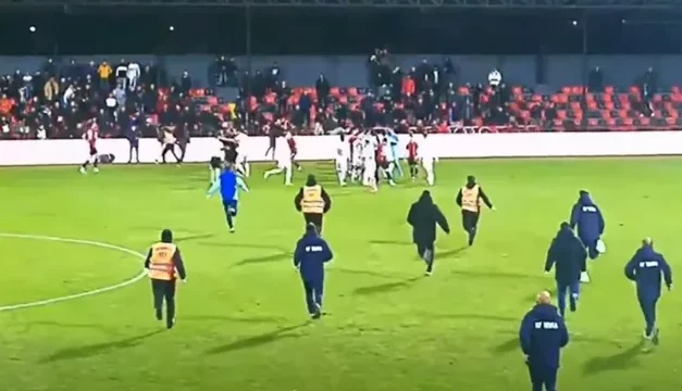 Dhuna në Vlorë, reagon Teuta: U goditën lojtarët, ishte e pamundur të vazhdohej ndeshja