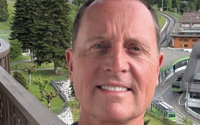 Grenell befason sërish – ia bën follow Arian Agushit