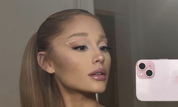 Ariana Grande hyn në histori!