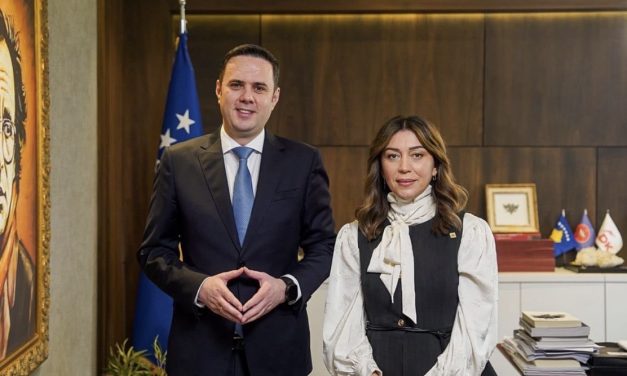 A po bëhet Adelina Thaçi deputete?