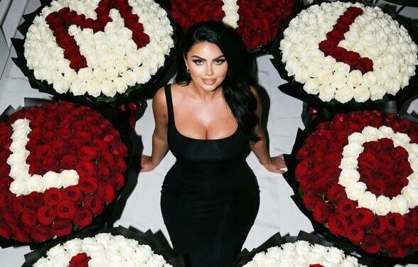 Donjeta rrethohet nga trëndafilat në fund të vitit