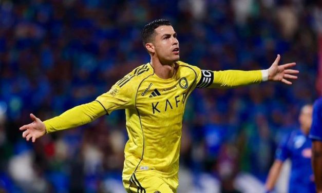 Nga protesta në fushë, Cristiano Ronaldo shënon golin e 962-të në karrierë