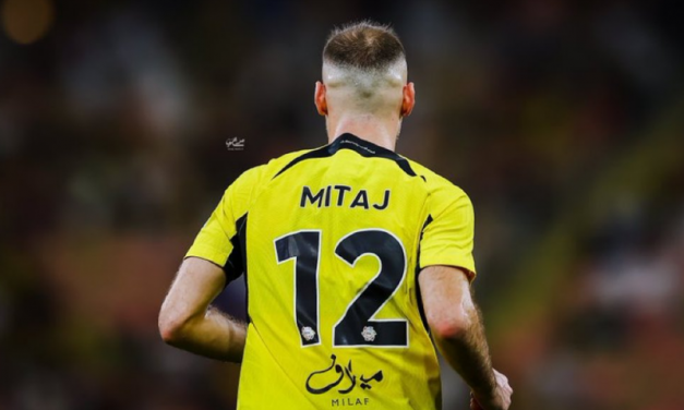 Mario Mitaj i bën “lëmsh” të gjithë, mbrojtësi i Kombëtares shfaqet papritur për ndeshjen më të rëndësishme