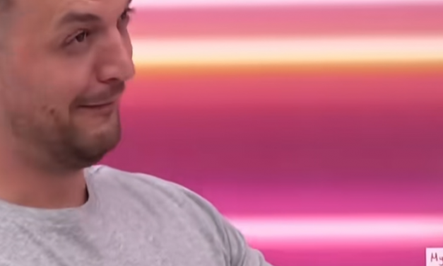 Shëndriti imiton Artanin, momenti bëhet viral në rrjet