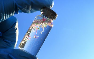Shkencëtarët zhvillojnë një pajisje të re që largon mikroplastikën nga uji i çezmës