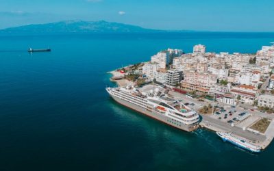 Kroçiera luksoze “Le Boréal” në portin e Sarandës, mbërrijnë 200 turistë