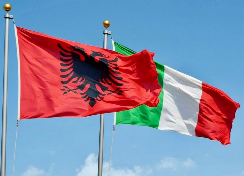 flamuri-shqiptar-dhe-italian.jpg