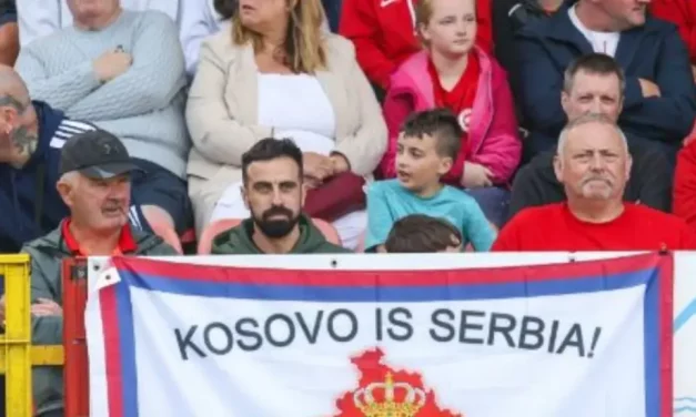 Skandal në Champions League! Tifozët serbë shfaqin sërish banerin “Kosovo is Serbia”