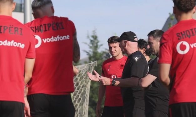 Maran zbulon strategjinë, Trajneri flet për ndeshjet e para dhe lojtarët kuqezi
